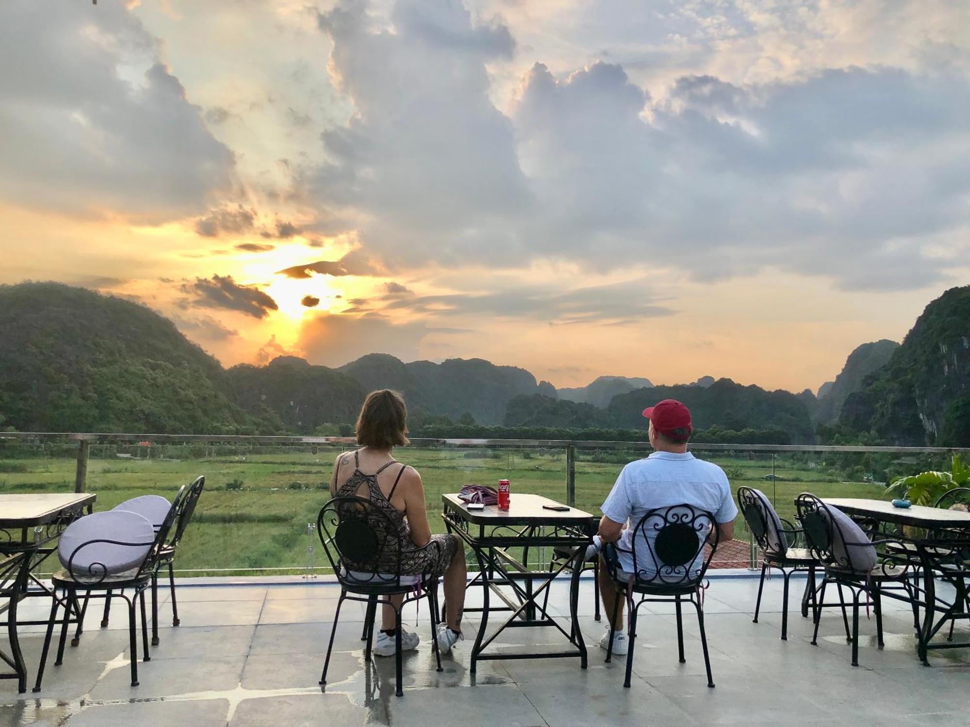 Liberty Hall Tam Coc Hotel & Villa Ниньбинь Экстерьер фото